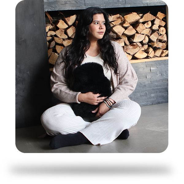 PachaPaca Alpaka Wärmflasche - Schwarz - Lifestyle